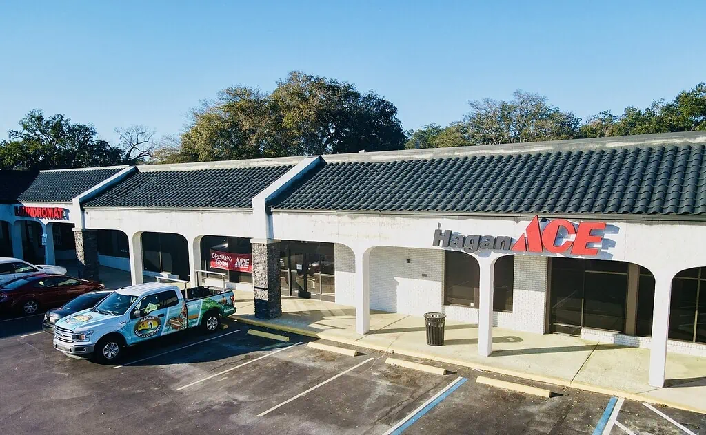 Front Parking Lot View of Hagan Ace in Park Avenue Shopping Center